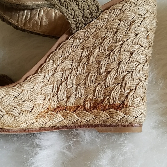 Stuart Weitzman Famous "ALEX" Wedge 7.5 - Picture 6 of 8